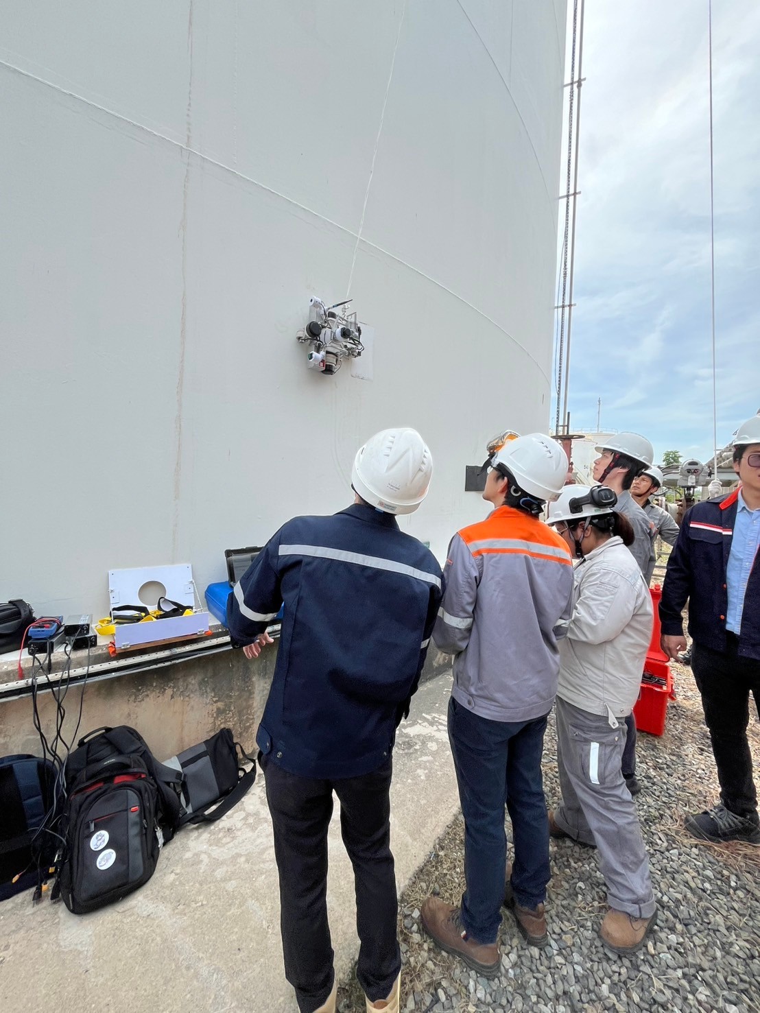 Rover on the Cylindrical Tank